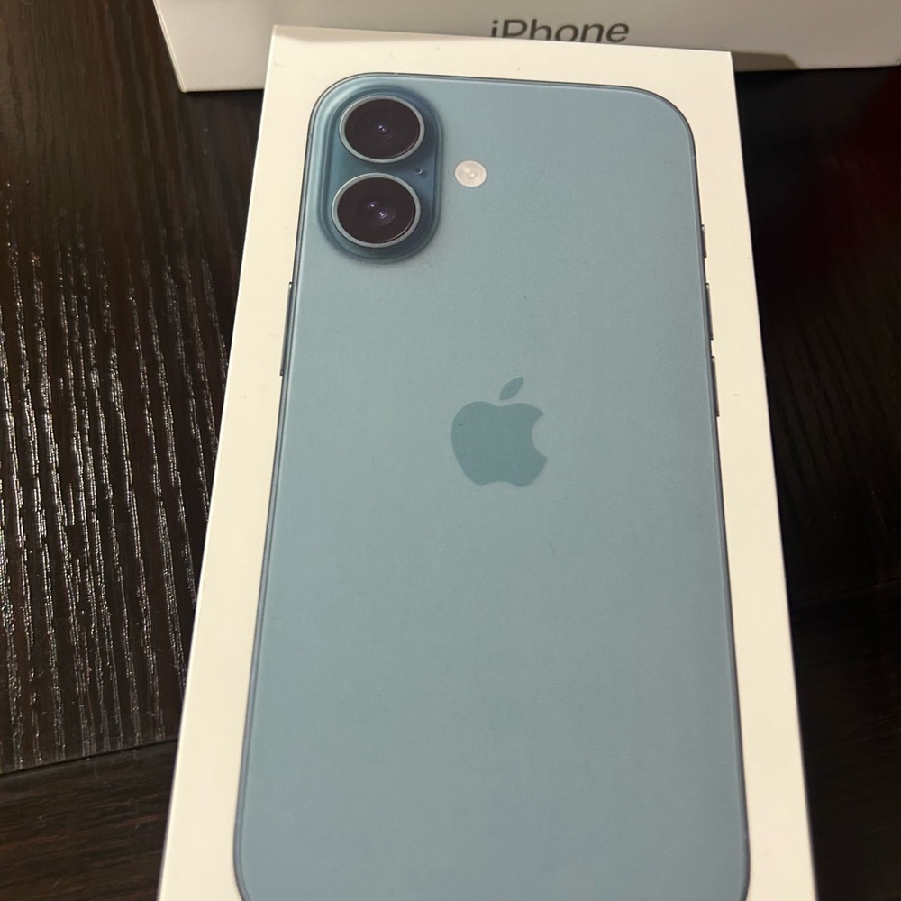 iPhone 12 box - Picture 4 of 4